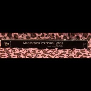 MOODSTRUCK Precision Pencil Lip Liner